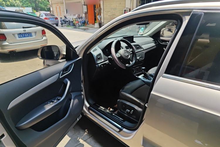 Used Audi Q3 2018 30th Anniversary Edition 30 TFSI Fashion Model Driver Seat