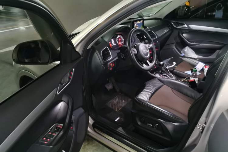 Used Audi Q3 2018 30th Anniversary Edition 30 TFSI Fashion Model Driver Seat