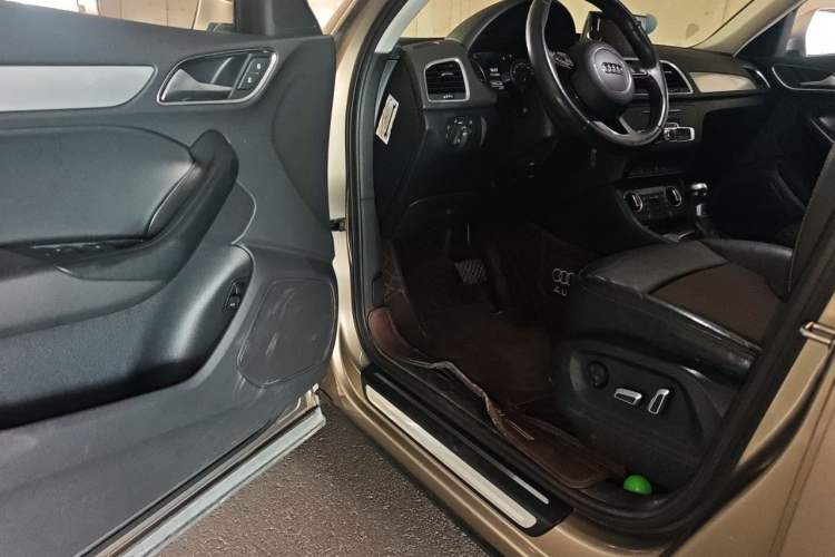 Used Audi Q3 2018 30th Anniversary Edition 30 TFSI Fashion Model Driver Seat