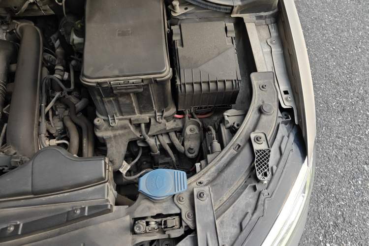 Used Audi Q3 2018 30th Anniversary Edition 30 TFSI Fashion Model Engine Bay Left