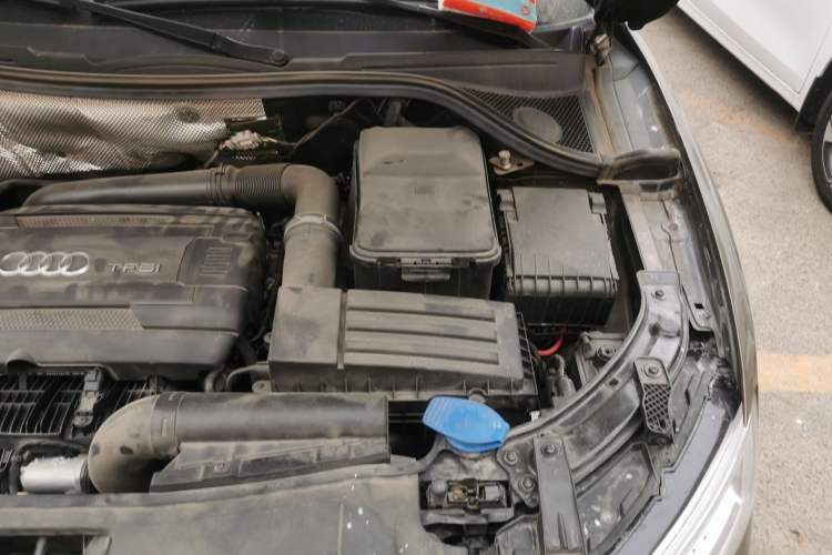 Used Audi Q3 2018 30th Anniversary Edition 35 TFSI Fashion Model Engine Bay Left