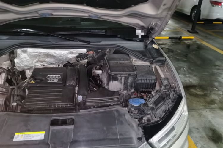 Used Audi Q3 2018 30th Anniversary Edition 30 TFSI Fashion Model Engine Bay Left