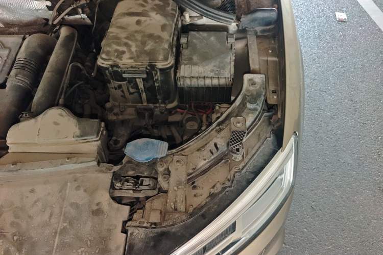 Used Audi Q3 2018 30th Anniversary Edition 30 TFSI Fashion Model Engine Bay Left