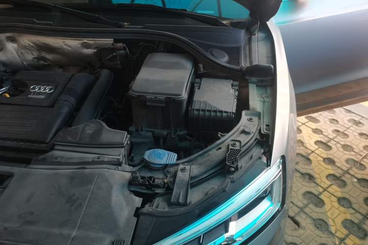 Used Audi Q3 2018 30 TFSI Fashion Edition Collector's Version Engine Bay Left