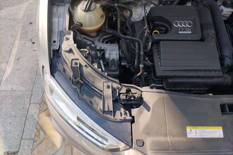Used Audi Q3 2018 30th Anniversary Edition 30 TFSI Fashion Model Engine Bay Right