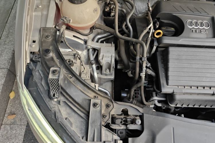 Used Audi Q3 2018 30th Anniversary Edition 30 TFSI Fashion Model Engine Bay Right
