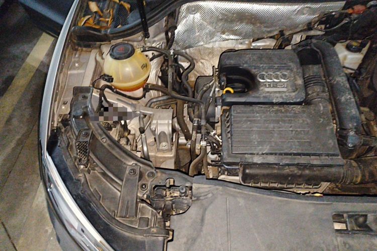 Used Audi Q3 2018 30th Anniversary Edition 30 TFSI Fashion Model Engine Bay Right