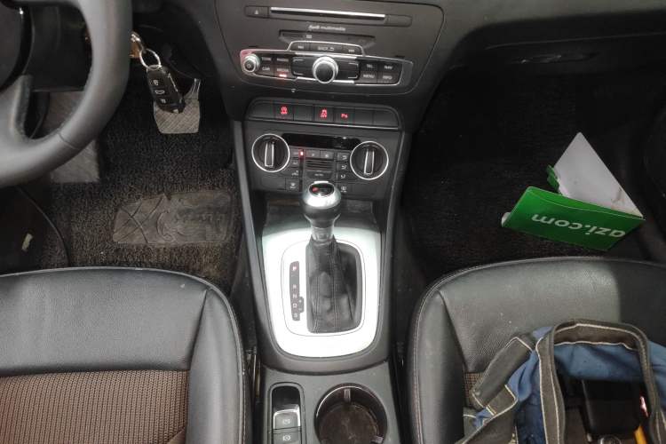 Used Audi Q3 2018 30th Anniversary Edition 35 TFSI Fashion Model Gear Lever