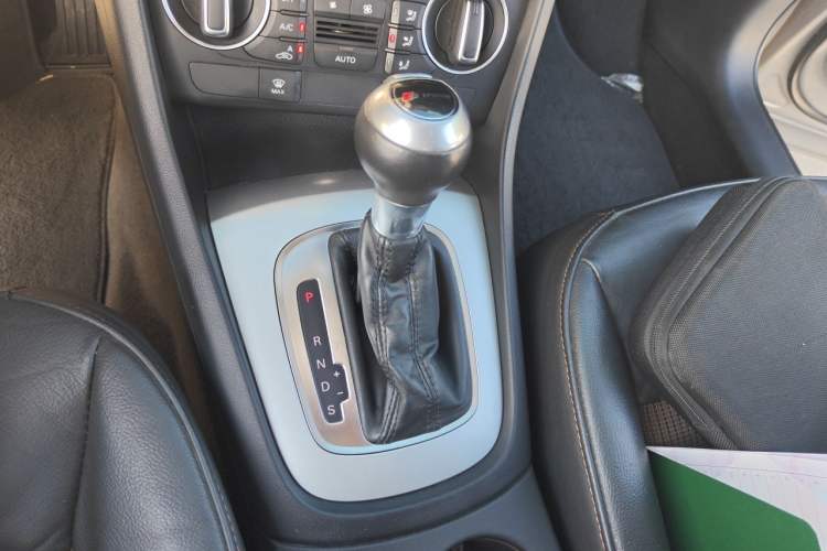 Used Audi Q3 2018 30th Anniversary Edition 30 TFSI Fashion Model Gear Lever