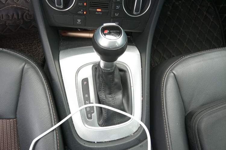 Used Audi Q3 2018 30th Anniversary Edition 35 TFSI Fashion Model Gear Lever