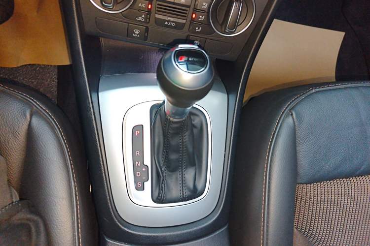 Used Audi Q3 2018 30th Anniversary Edition 35 TFSI Fashion Model Gear Lever