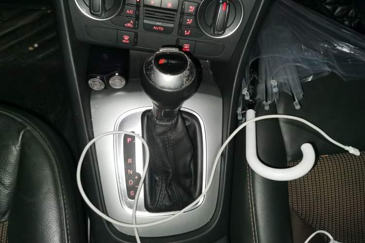 Used Audi Q3 2018 30th Anniversary Edition 30 TFSI Fashion Model Gear Lever