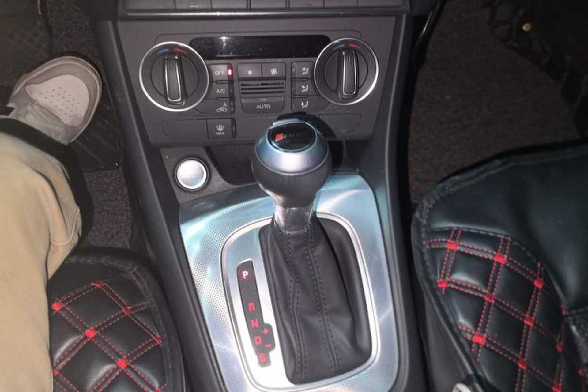 Used Audi Q3 2018 30th Anniversary Edition 30 TFSI Style Model Gear Lever