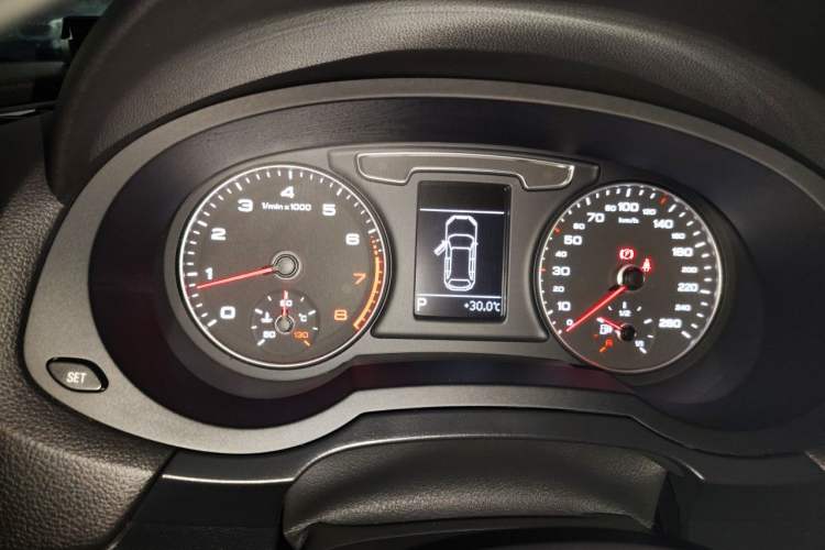 Used Audi Q3 2018 30th Anniversary Edition 30 TFSI Fashion Model Instrument Cluster