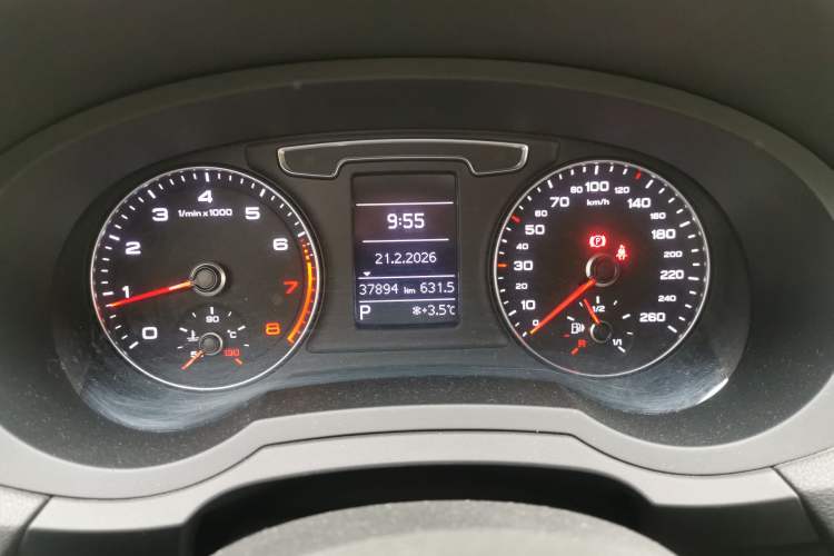 Used Audi Q3 2018 30th Anniversary Edition 35 TFSI Fashion Model Instrument Cluster