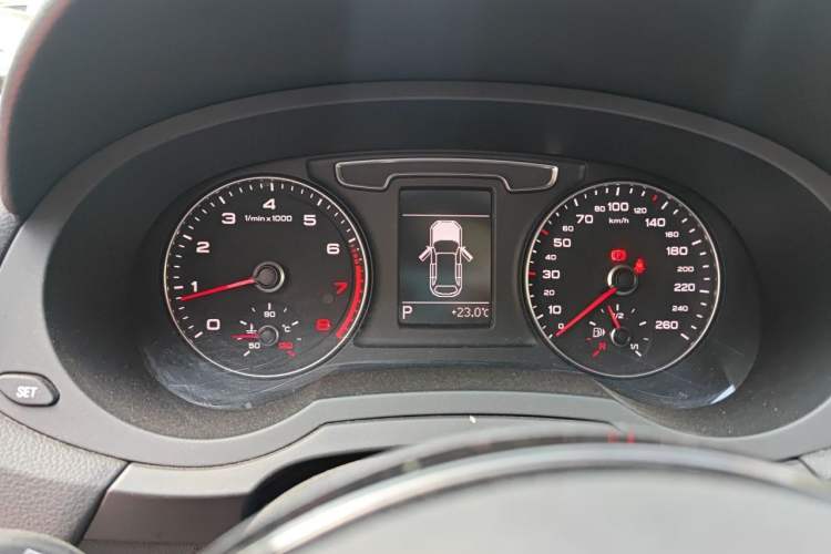 Used Audi Q3 2018 30th Anniversary Edition 30 TFSI Fashion Model Instrument Cluster