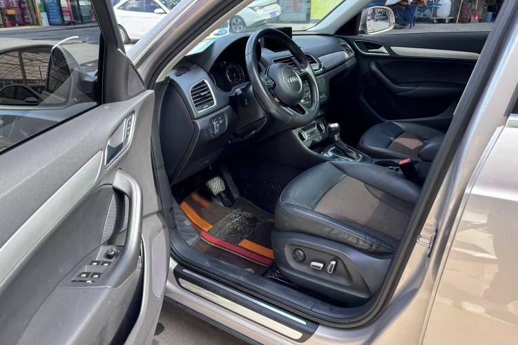 Used Audi Q3 2018 30th Anniversary Edition 30 TFSI Fashion Model Interior 1
