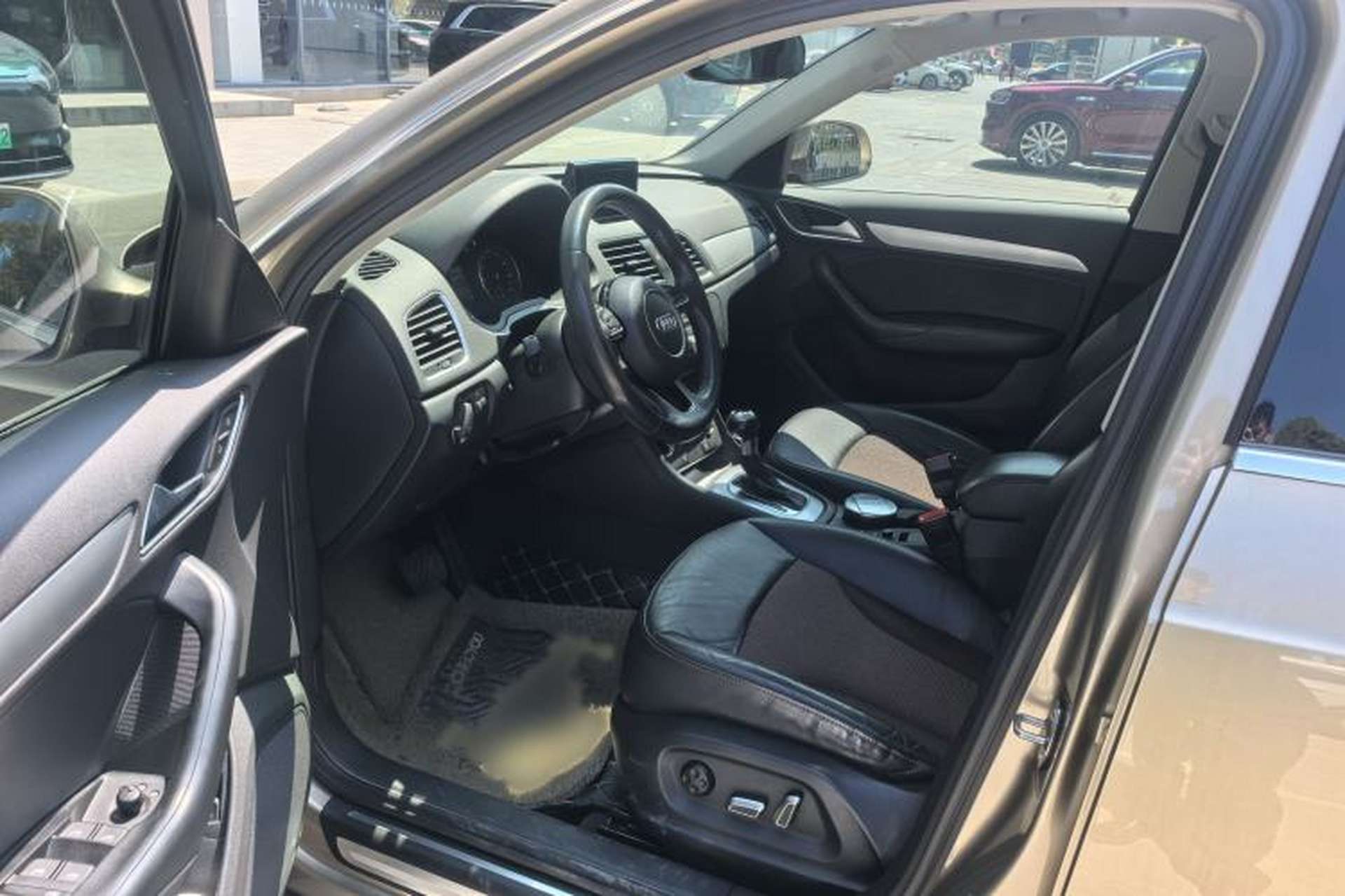 Used Audi Q3 2018 30th Anniversary Edition 30 TFSI Fashion Model Interior 2