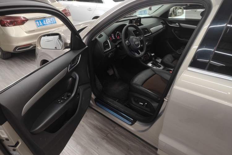 Used Audi Q3 2018 30th Anniversary Edition 35 TFSI Fashion Model Interior 3