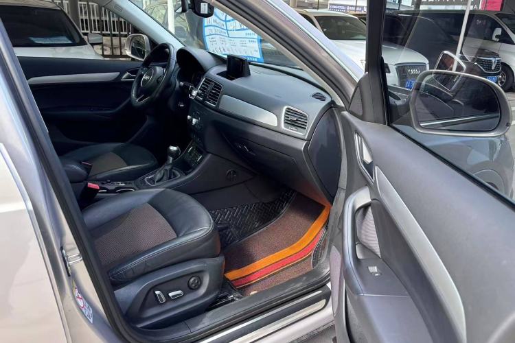 Used Audi Q3 2018 30th Anniversary Edition 30 TFSI Fashion Model Interior 3