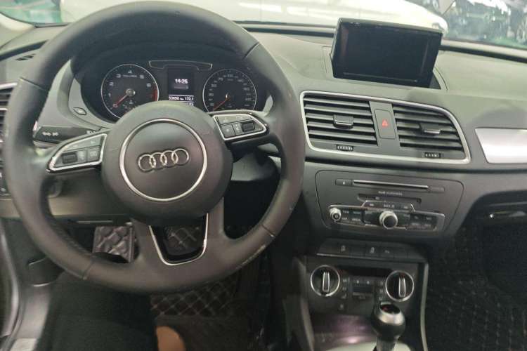Used Audi Q3 2018 30 TFSI Fashion Edition Collector's Version Interior 3