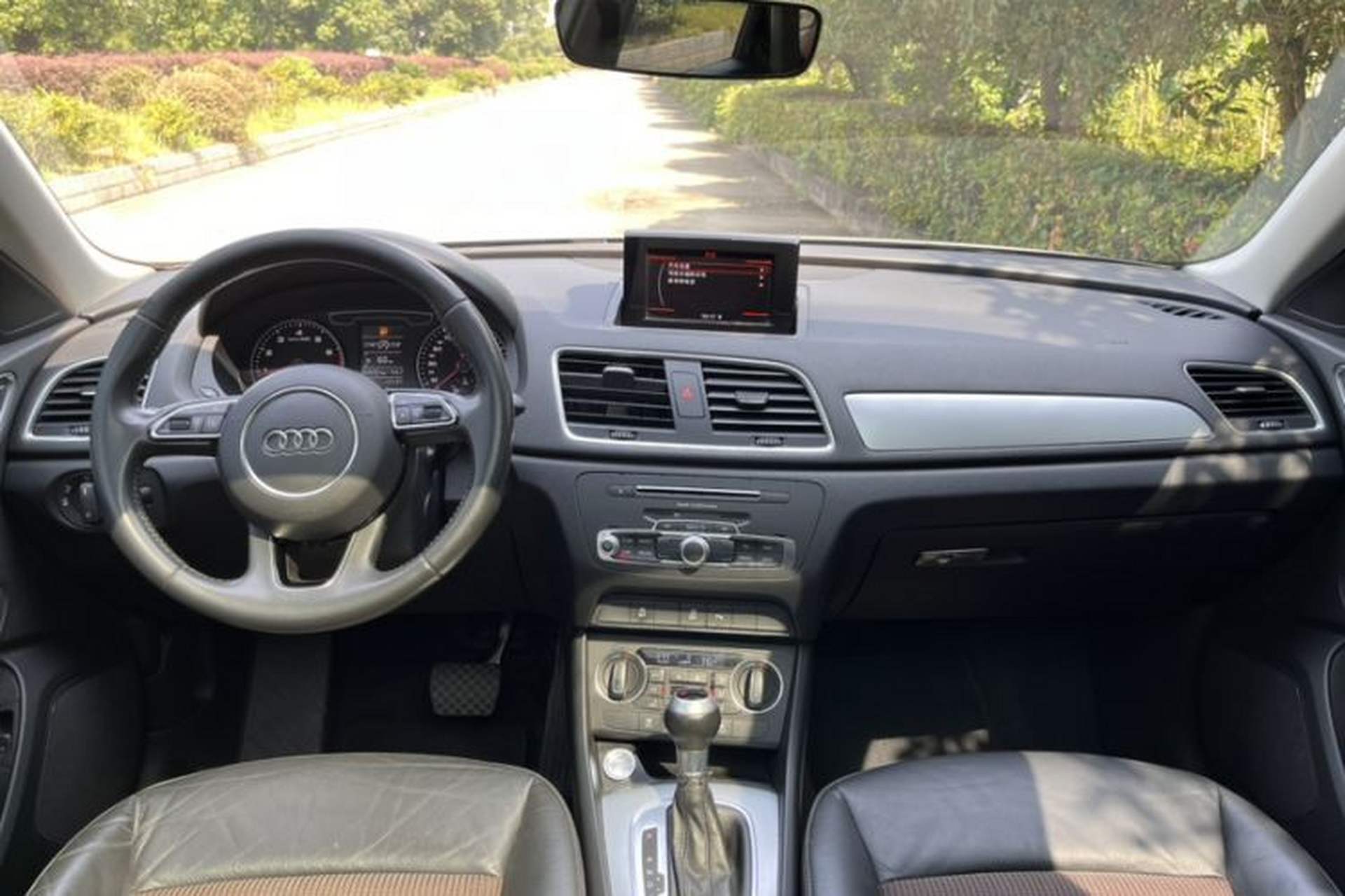 Used Audi Q3 2018 30 TFSI Fashion Edition Collector's Version Interior 4