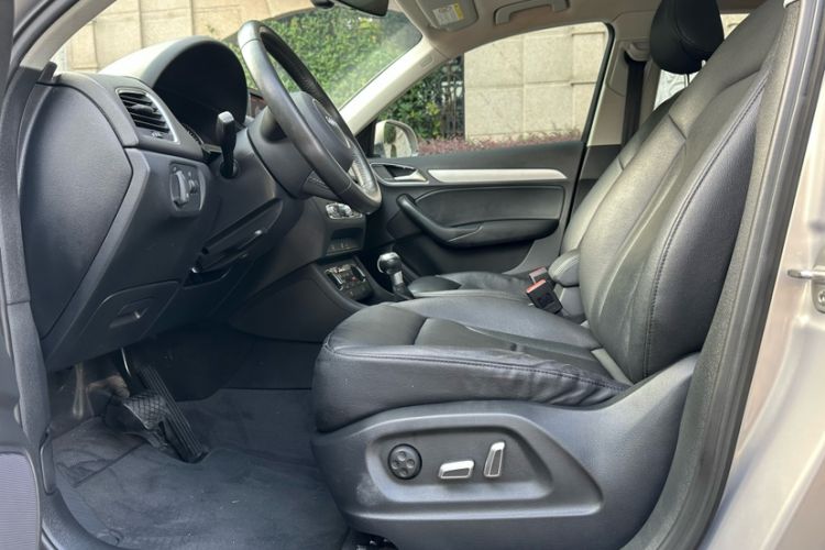 Used Audi Q3 2018 30th Anniversary Edition 30 TFSI Fashion Model Interior 4