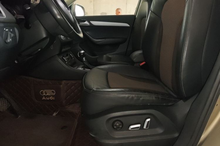 Used Audi Q3 2018 30th Anniversary Edition 30 TFSI Fashion Model Left Front Seat