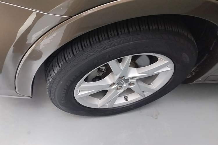 Used Audi Q3 2018 30th Anniversary Edition 30 TFSI Fashion Model Left Front Wheel Hub