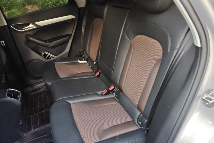 Used Audi Q3 2018 30th Anniversary Edition 30 TFSI Fashion Model Left Rear Seat