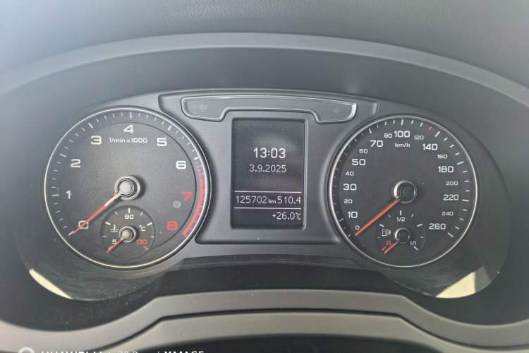Used Audi Q3 2018 30th Anniversary Edition 30 TFSI Fashion Model Odometer Close Up