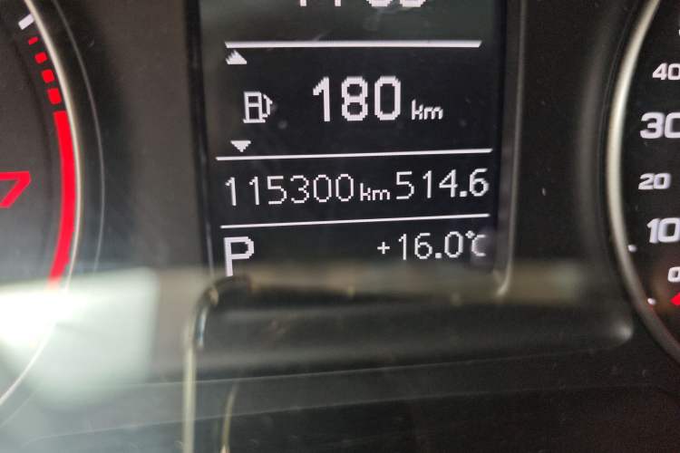 Used Audi Q3 2018 30th Anniversary Edition 30 TFSI Fashion Model Odometer Close Up