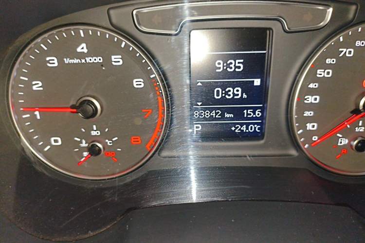 Used Audi Q3 2018 30th Anniversary Edition 30 TFSI Fashion Model Odometer Close Up