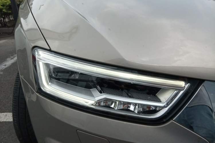 Used Audi Q3 2018 30th Anniversary Edition 35 TFSI Fashion Model Right Front Headlight