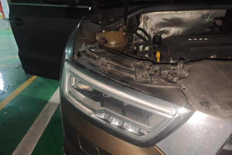 Used Audi Q3 2018 30th Anniversary Edition 35 TFSI Fashion Model Right Front Headlight