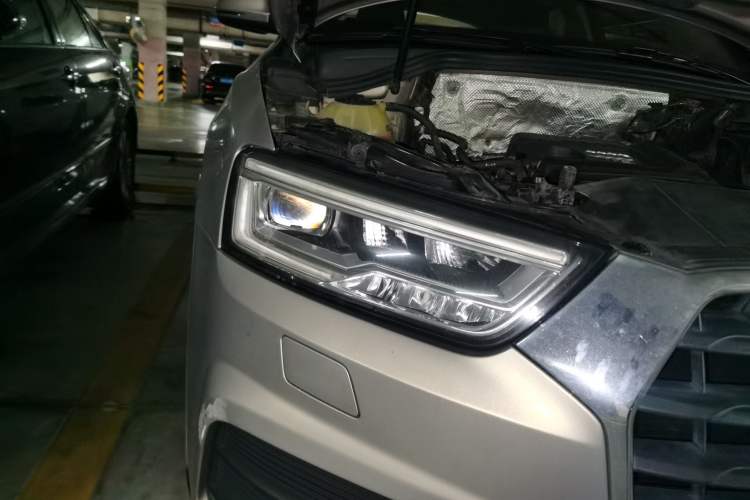 Used Audi Q3 2018 30th Anniversary Edition 30 TFSI Fashion Model Right Front Headlight