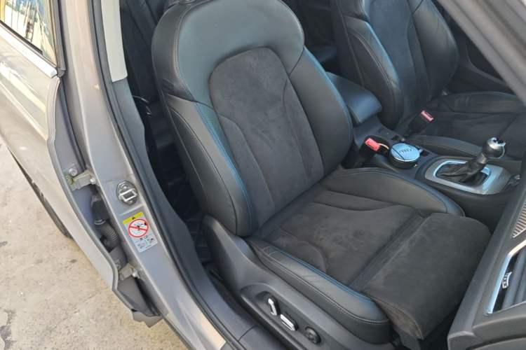 Used Audi Q3 2018 30th Anniversary Edition 35 TFSI Sport Model Right Front Seat