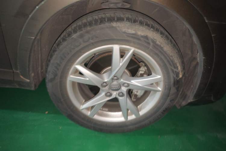 Used Audi Q3 2018 30th Anniversary Edition 35 TFSI Fashion Model Right Front Wheel Hub