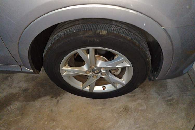 Used Audi Q3 2018 30th Anniversary Edition 30 TFSI Fashion Model Right Front Wheel Hub
