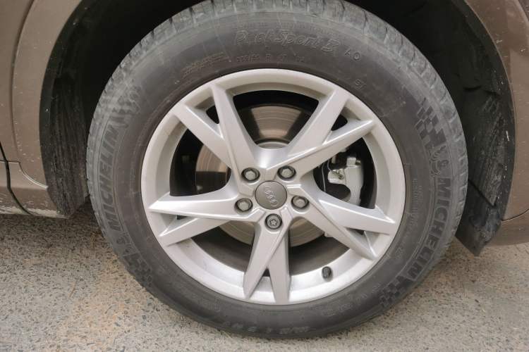 Used Audi Q3 2018 30th Anniversary Edition 35 TFSI Fashion Model Right Front Wheel Hub