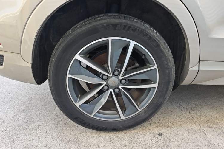 Used Audi Q3 2018 30th Anniversary Edition 35 TFSI Sport Model Right Rear Wheel Hub