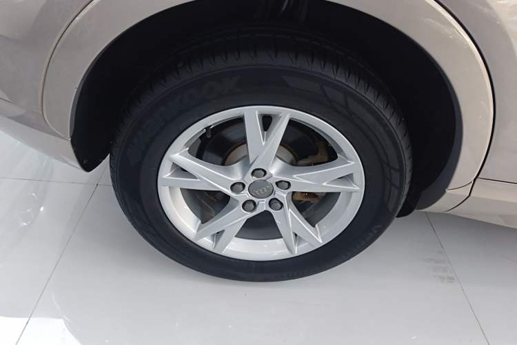 Used Audi Q3 2018 30th Anniversary Edition 35 TFSI Fashion Model Right Rear Wheel Hub