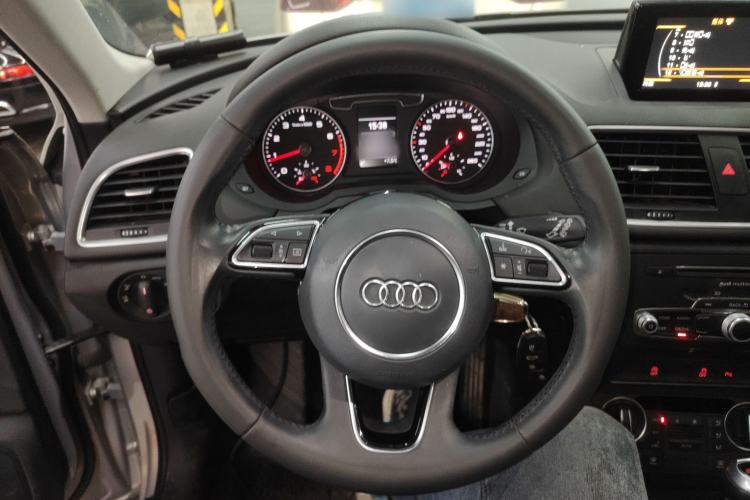 Used Audi Q3 2018 30th Anniversary Edition 35 TFSI Fashion Model Steering Wheel