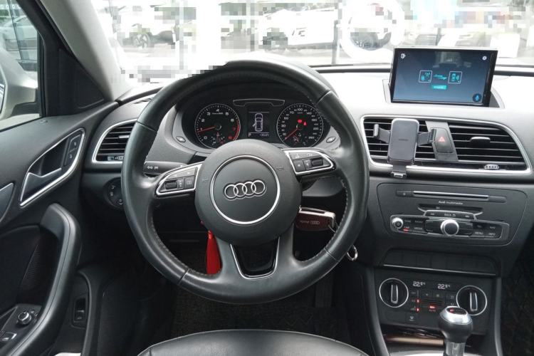 Used Audi Q3 2018 30th Anniversary Edition 35 TFSI Fashion Model Steering Wheel