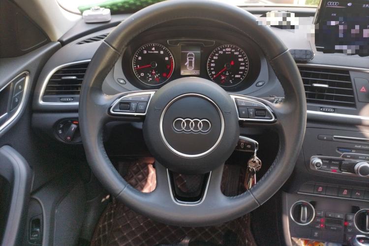 Used Audi Q3 2018 30th Anniversary Edition 30 TFSI Fashion Model Steering Wheel
