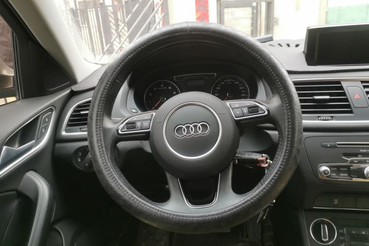 Used Audi Q3 2018 30th Anniversary Edition 35 TFSI Fashion Model Steering Wheel