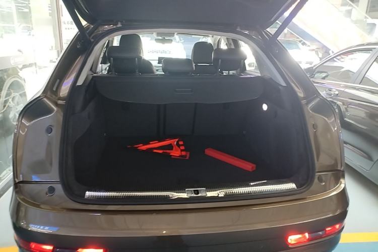 Used Audi Q3 2018 30th Anniversary Edition 30 TFSI Fashion Model Trunk