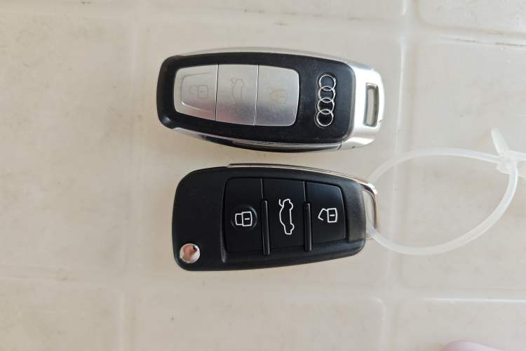 Used Audi Q3 2018 30th Anniversary Edition 35 TFSI Sport Model Vehicle Key
