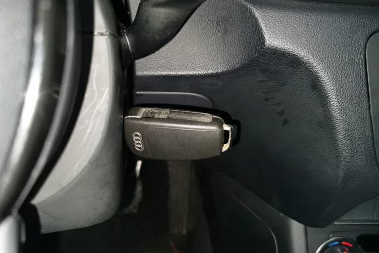 Used Audi Q3 2018 30th Anniversary Edition 30 TFSI Fashion Model Vehicle Key