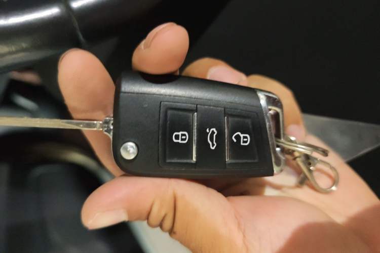 Used Audi Q3 2018 30th Anniversary Edition 30 TFSI Fashion Model Vehicle Key